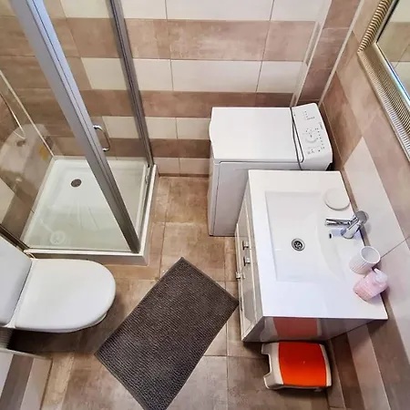 Creative Eduard Apartament * Navodari